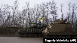 Украинские военнослужащие возле Бахмута Донецкой области, 8 марта 2023 года