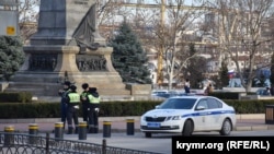 Полиция на площади Нахимова в Севастополе, иллюстрационное фото