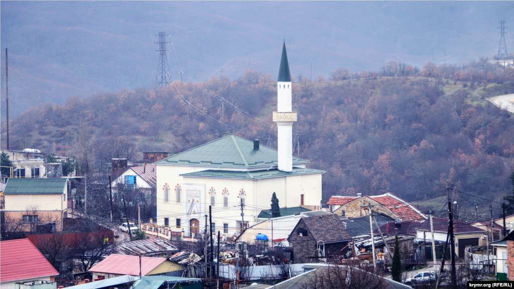 Соборная мечеть Корбек джами в селе Изобильном под Алуштой