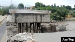 İyunun 2-də güclü leysan zamanı Göyçay çayı üzərindəki körpü uçmuşdu.